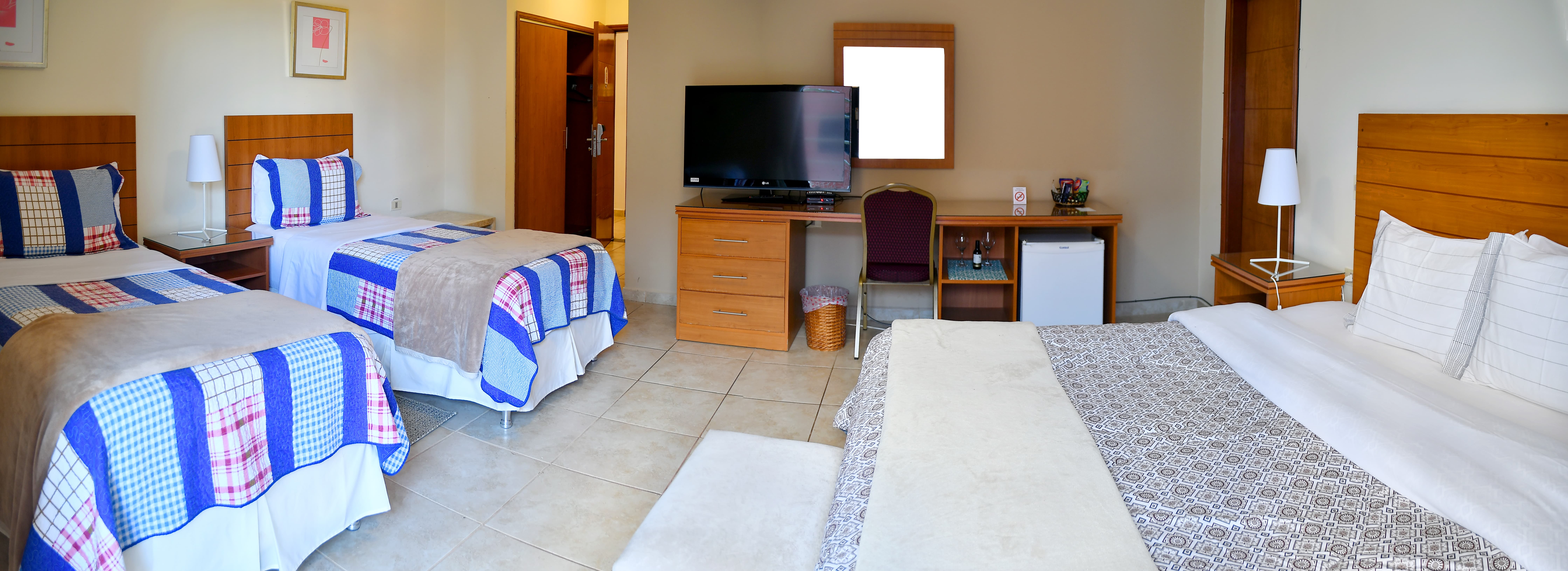room-cuadruple01